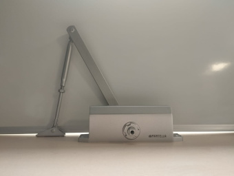 Дверной доводчик для двери морозостойкий mantella Серебро до 95 кг