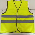 Светоотражающие жёлтые жилеты 